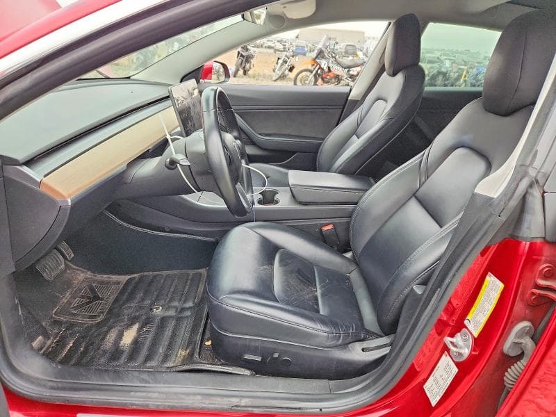 2018 TESLA MODEL 3 7