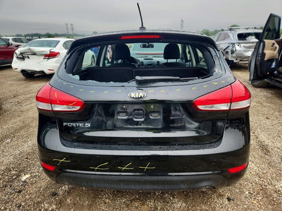 2017 KIA FORTE5 LX 6