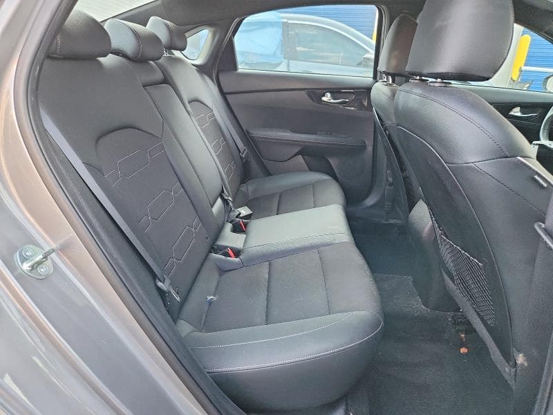 2023 KIA FORTE GT LINE 10