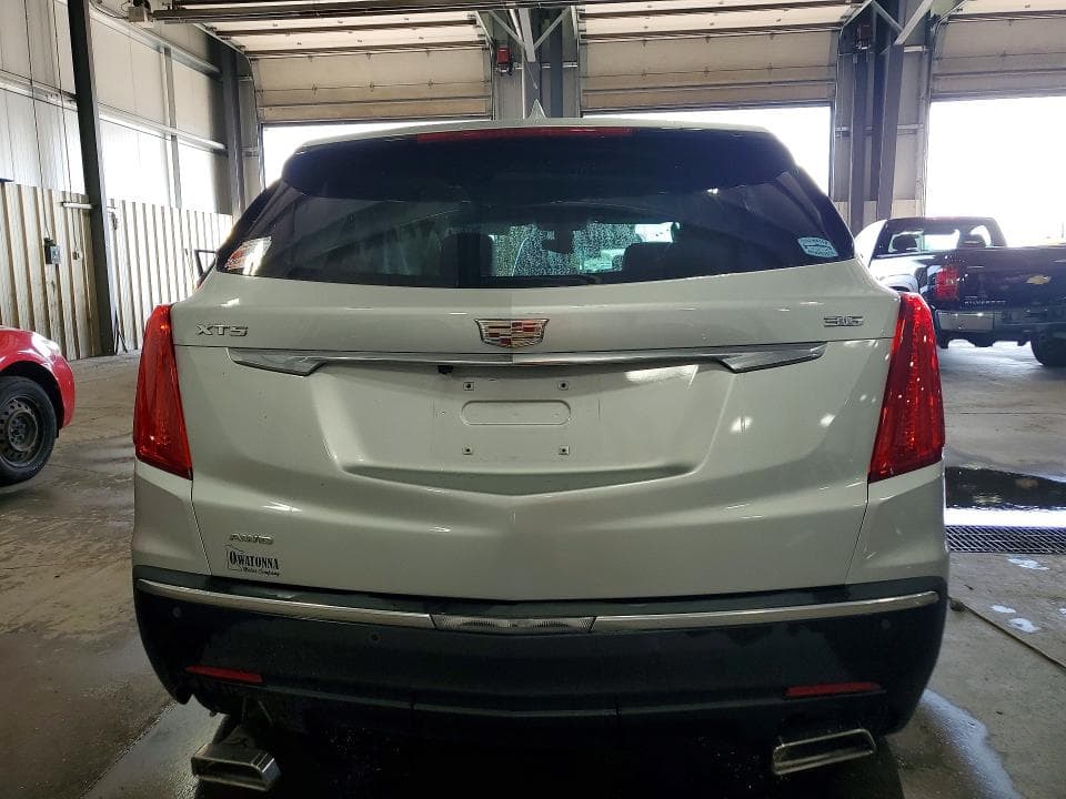 2017 CADILLAC XT5 LUXURY 6