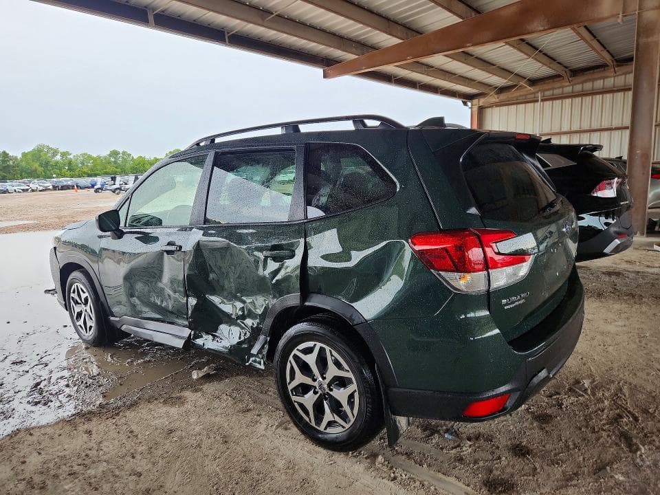 2022 SUBARU FORESTER PREMIUM 2