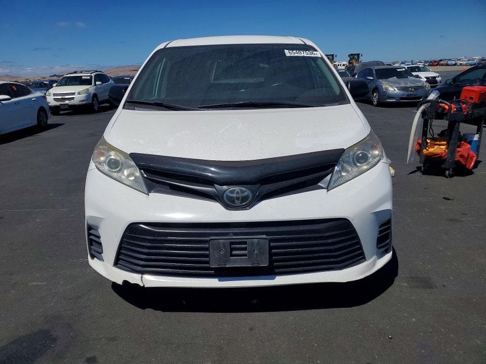 2020 TOYOTA SIENNA L 5