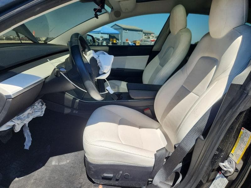 2018 TESLA MODEL 3 7