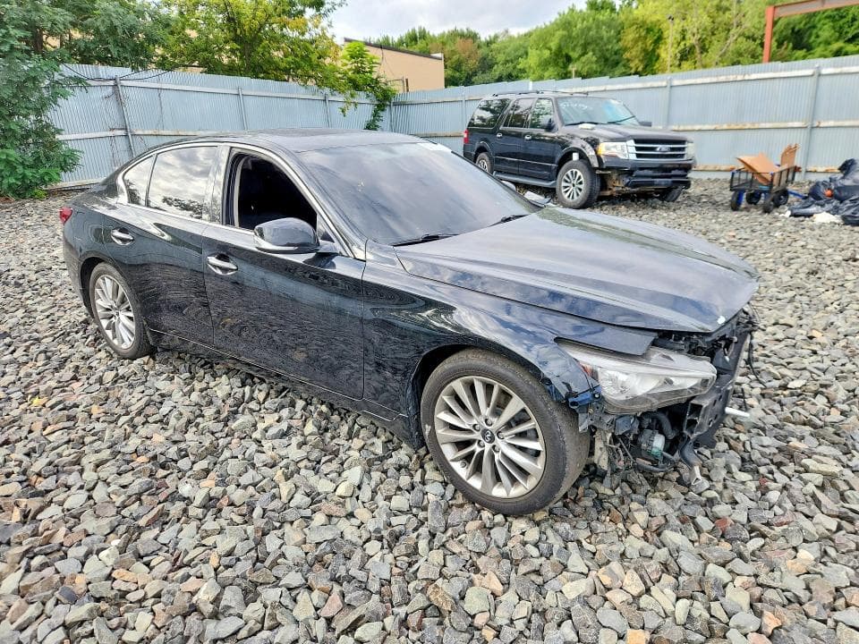 2018 INFINITI Q50 3.0T LUXE 4