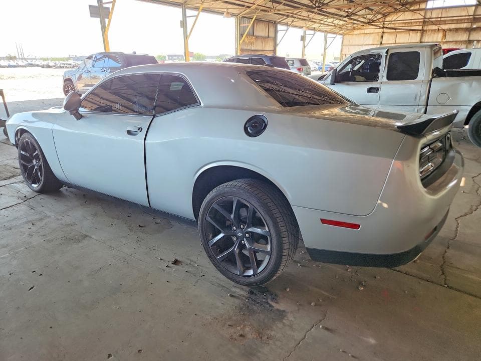 2022 DODGE CHALLENGER SXT 2