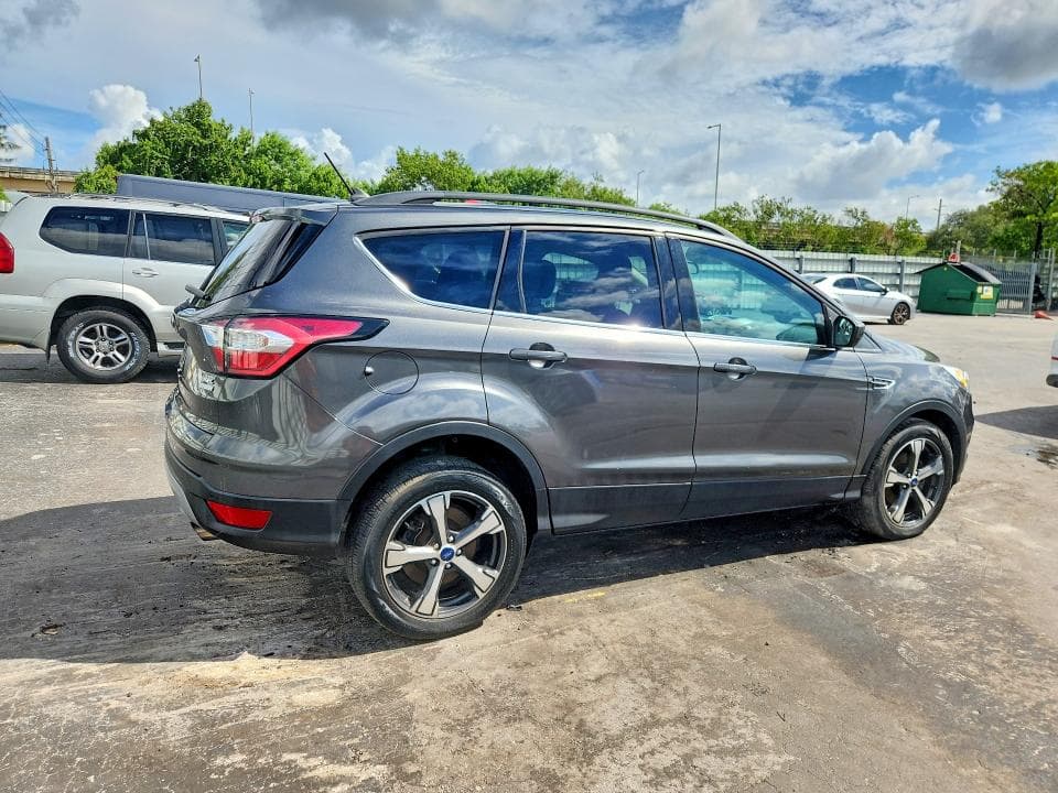 2018 FORD ESCAPE SEL 3