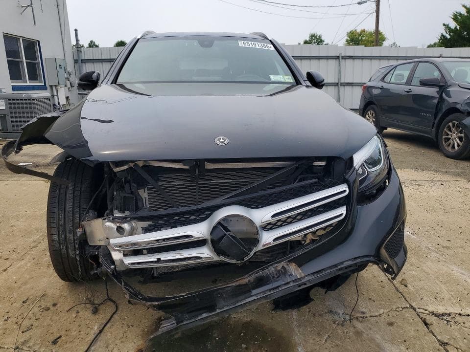 2019 MERCEDES-BENZ GLC 300 4MATIC 5