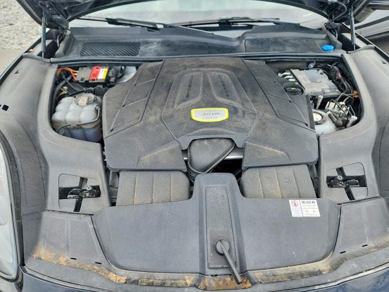 2021 PORSCHE CAYENNE E HYBRID COUPE 12