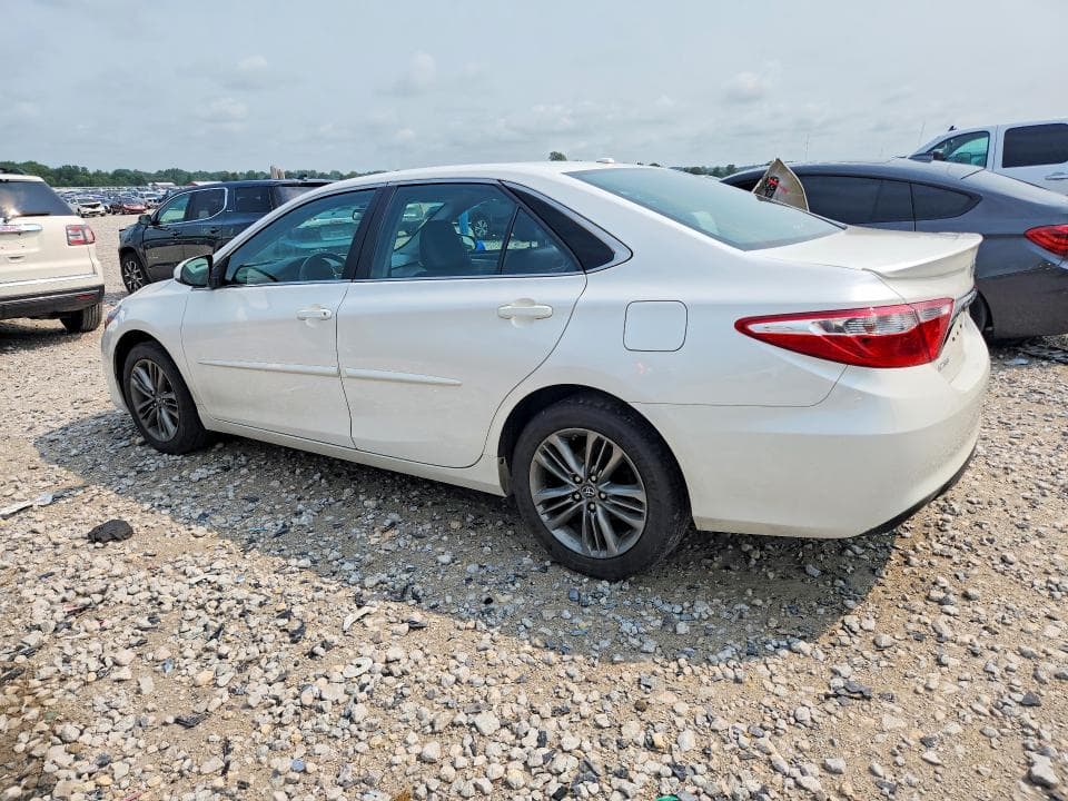 2017 TOYOTA CAMRY SE 2