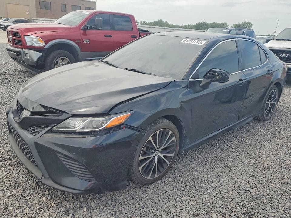 2019 TOYOTA CAMRY SE