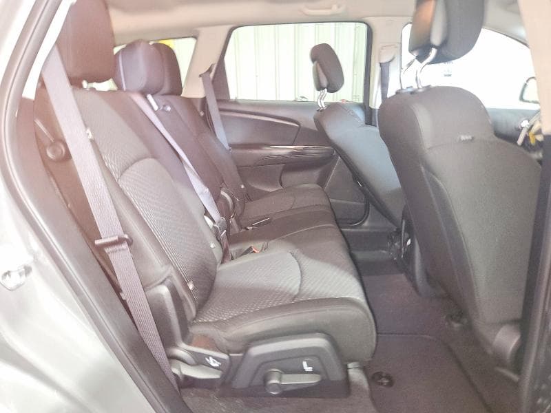2019 DODGE JOURNEY SE 11