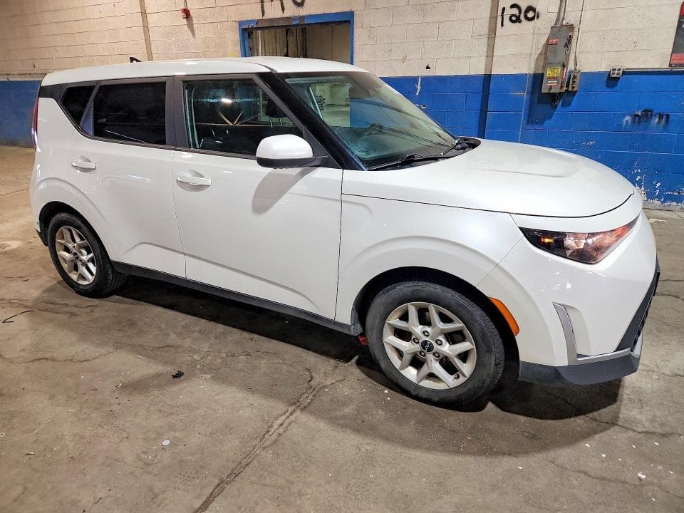 2023 KIA SOUL LX 4