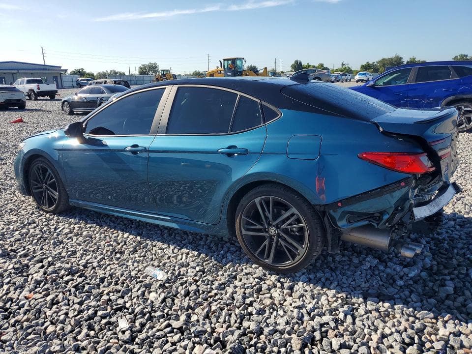 2025 TOYOTA CAMRY XSE 2