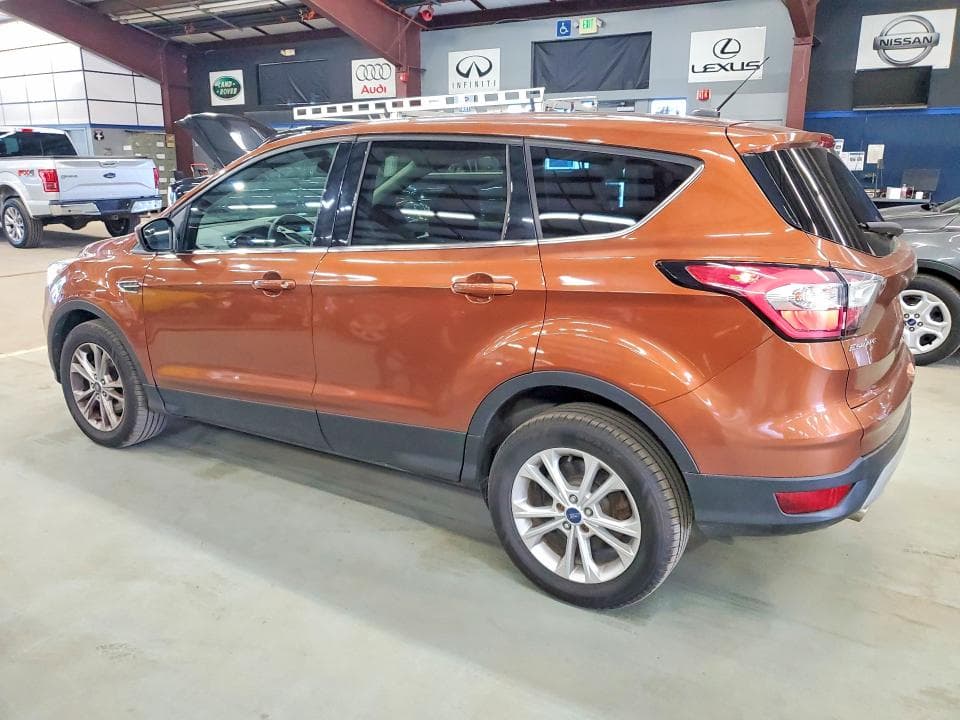 2017 FORD ESCAPE SE 2