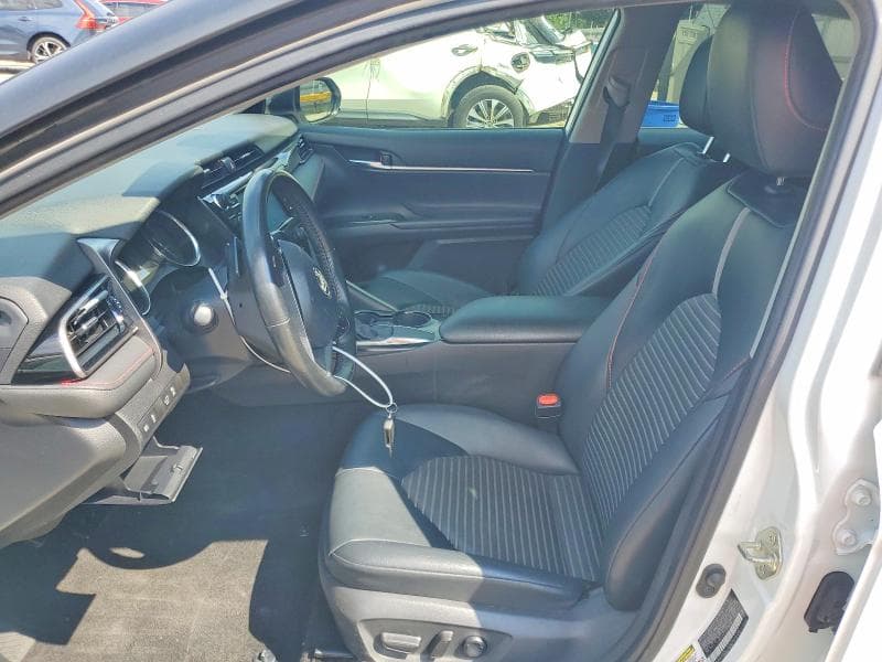 2020 TOYOTA CAMRY SE 7
