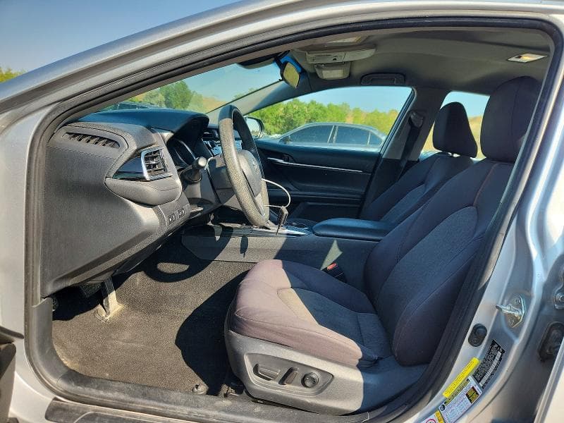 2018 TOYOTA CAMRY LE 7