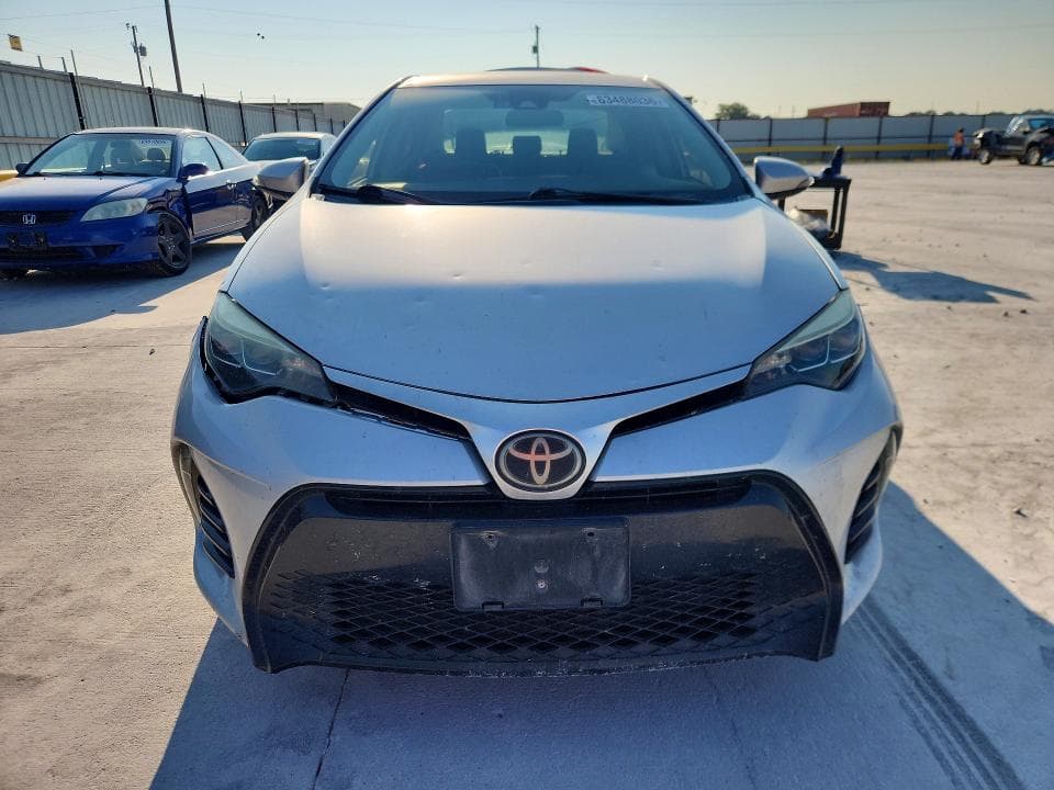 2017 TOYOTA COROLLA SE 5