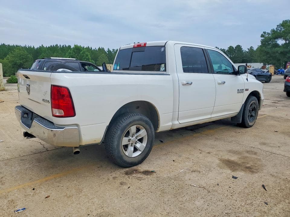 2017 RAM 1500 SLT 3