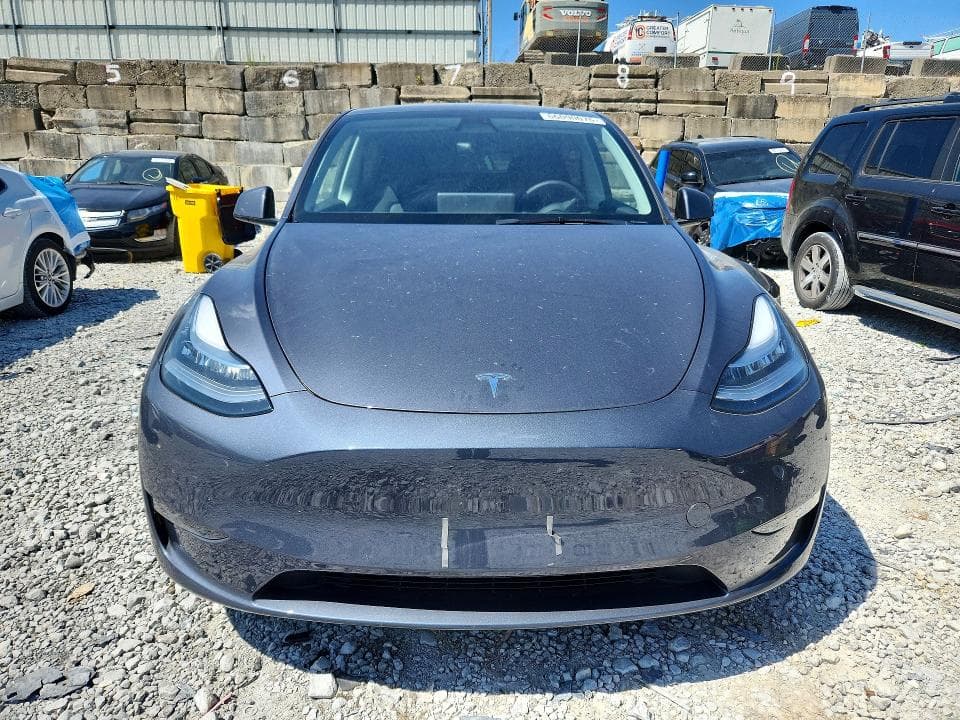 2023 TESLA MODEL Y 5
