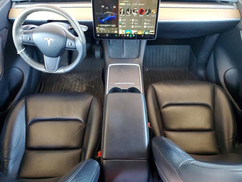 2021 TESLA MODEL Y 8