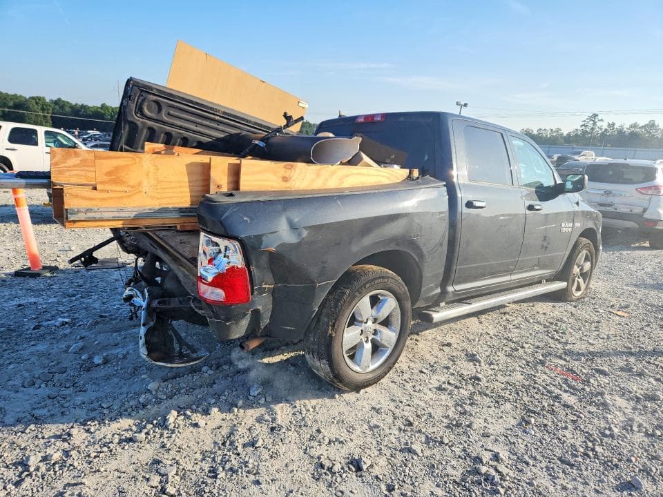 2017 RAM 1500 SLT 3