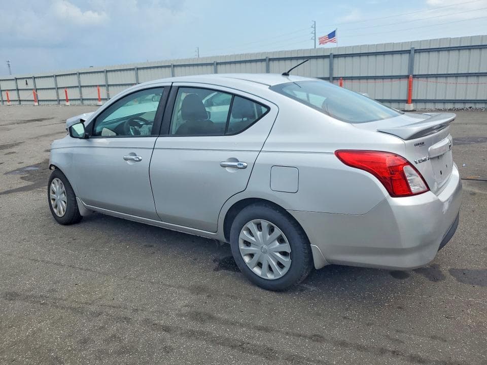 2017 NISSAN VERSA 1.6 SV 2