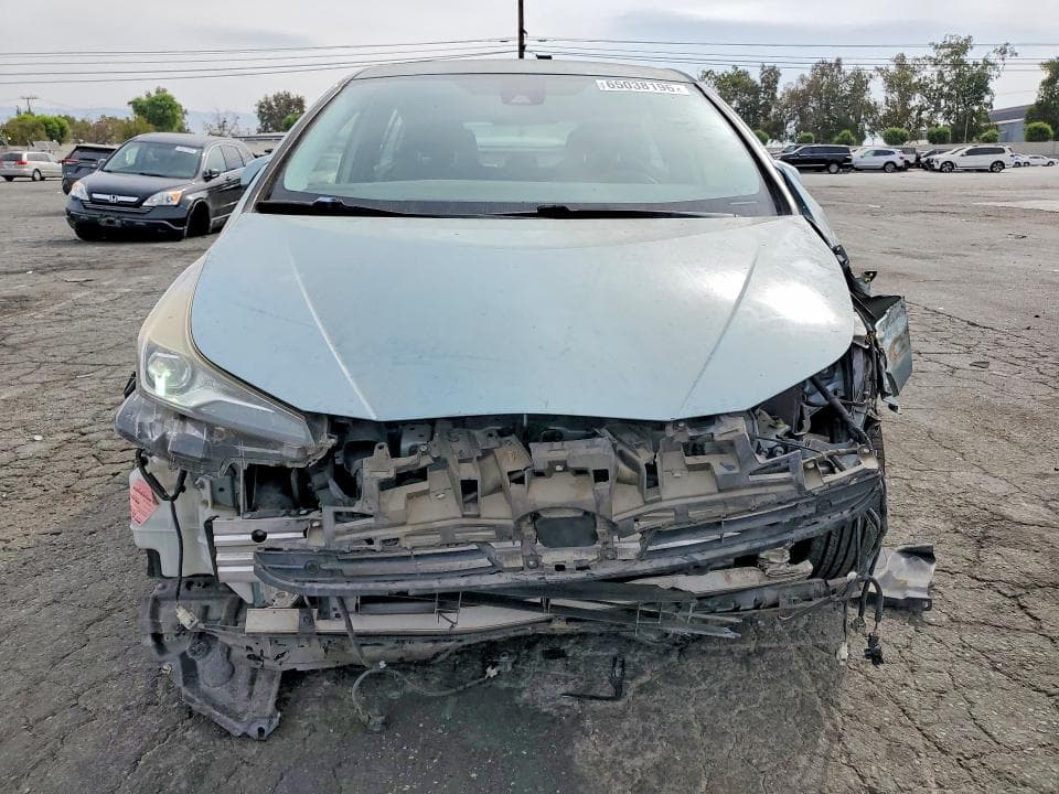 2019 TOYOTA PRIUS LE 5