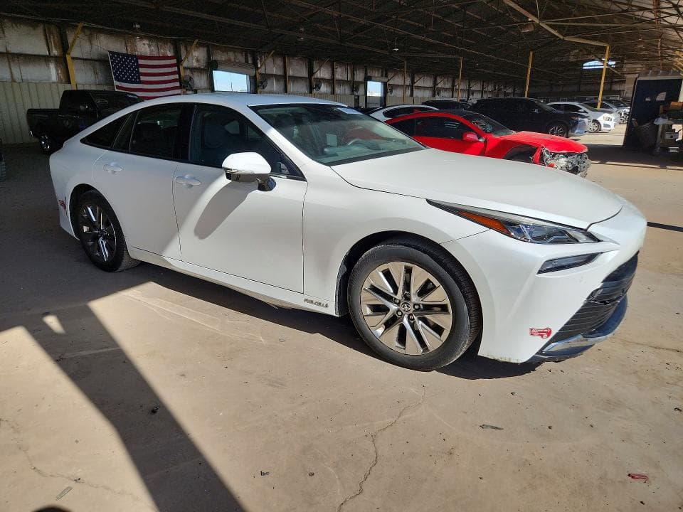 2023 TOYOTA MIRAI XLE 4