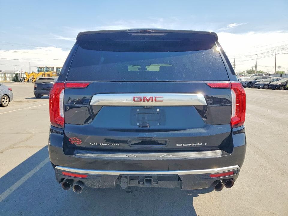 2021 GMC YUKON DENALI 6