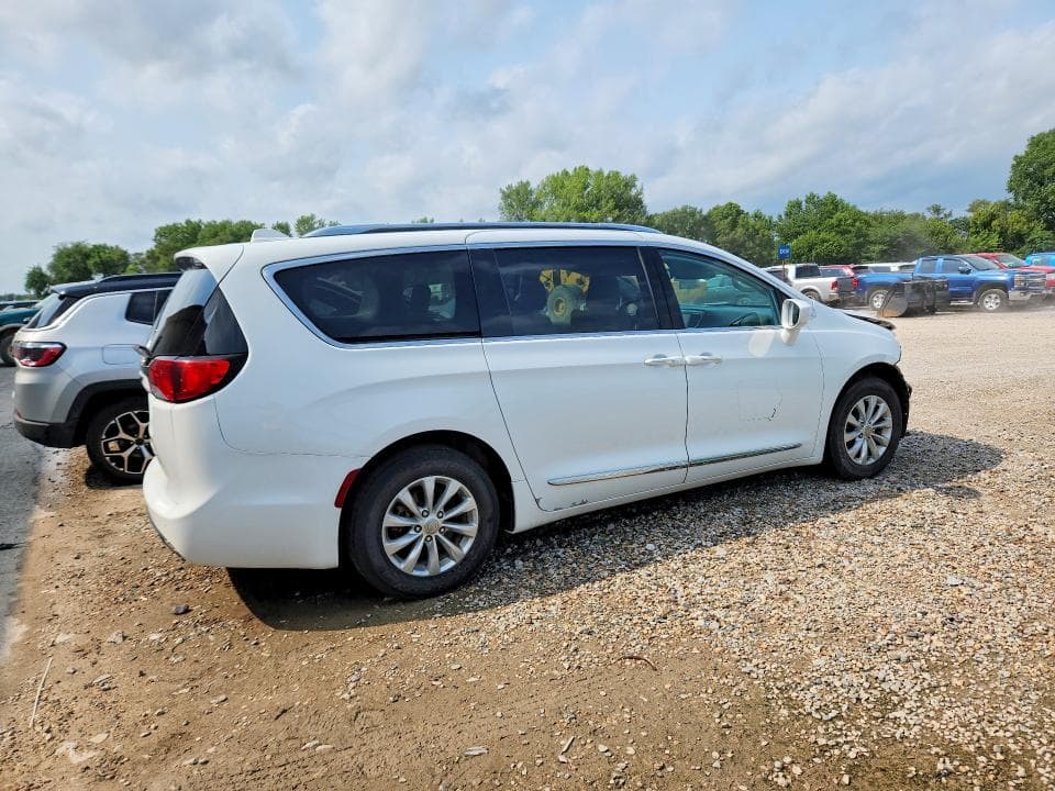 2018 CHRYSLER PACIFICA TOURING L 3