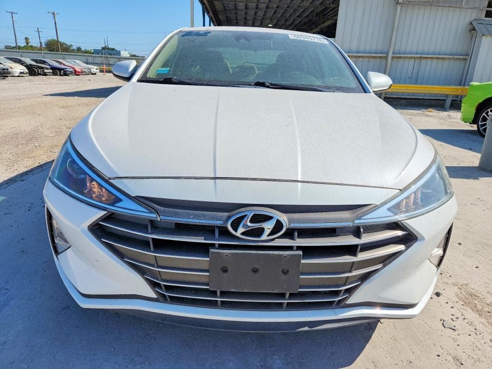 2020 HYUNDAI ELANTRA SEL 5