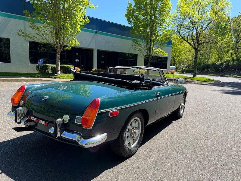 1970 MGB CONVERTABL 4