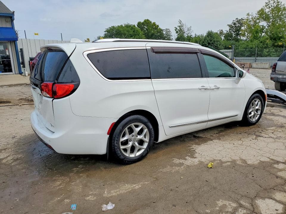 2017 CHRYSLER PACIFICA TOURING L PLUS 3