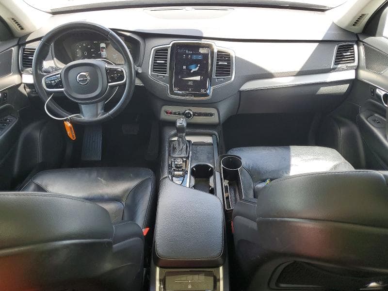 2021 VOLVO XC90 T5 MOMENTUM 8