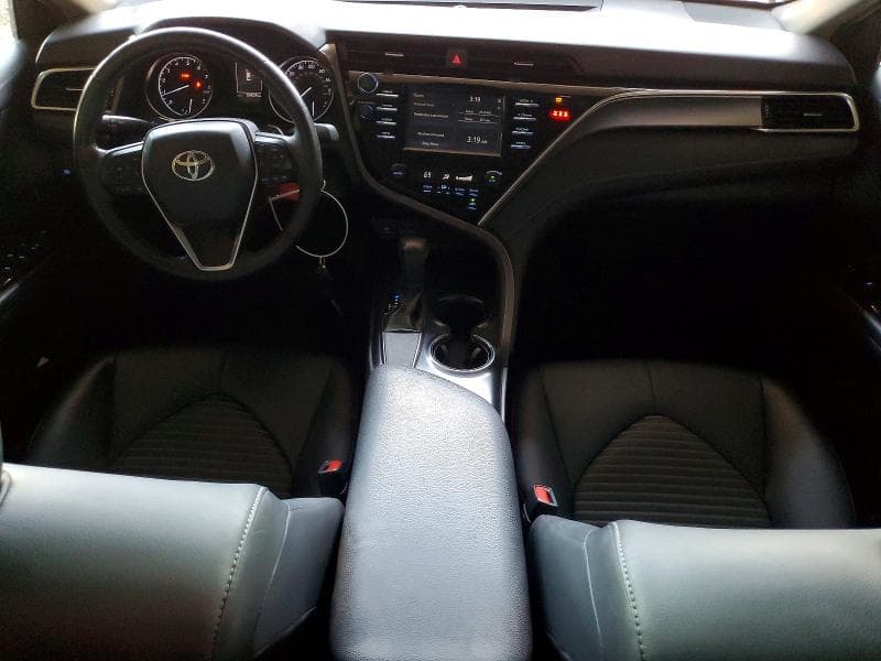 2018 TOYOTA CAMRY SE 8