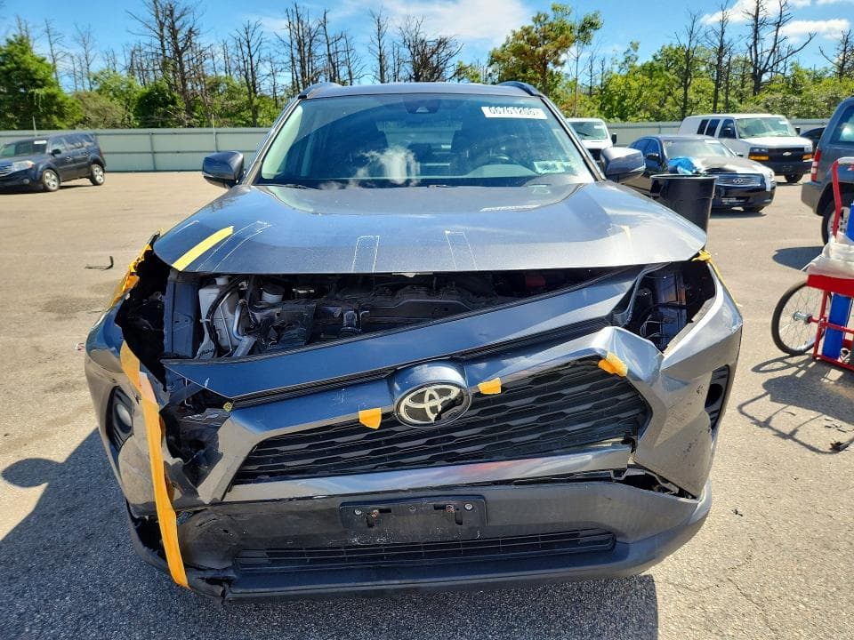 2020 TOYOTA RAV4 XLE 5