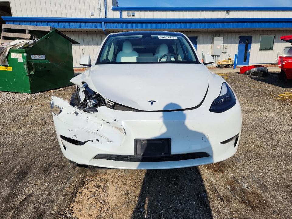 2023 TESLA MODEL Y 5