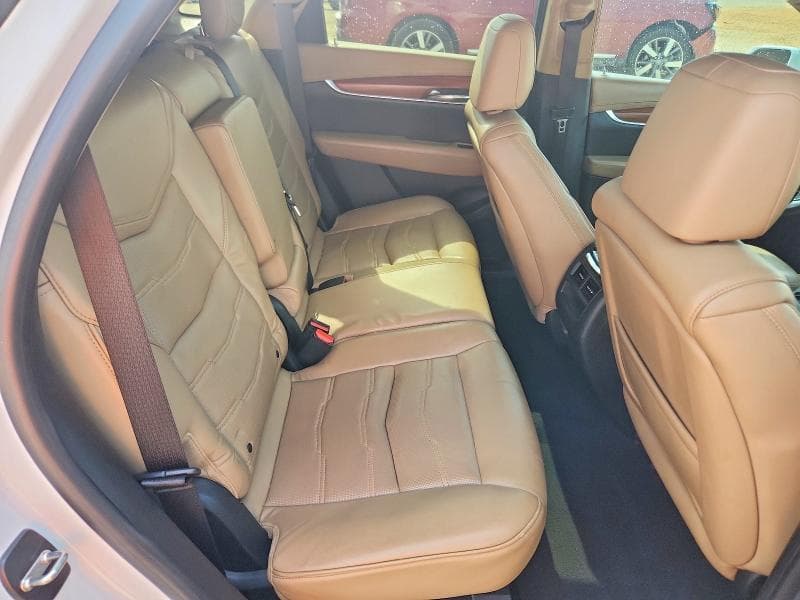 2017 CADILLAC XT5 PLATINUM 11