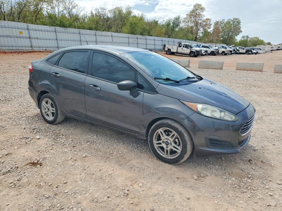 2018 FORD FIESTA SE 4