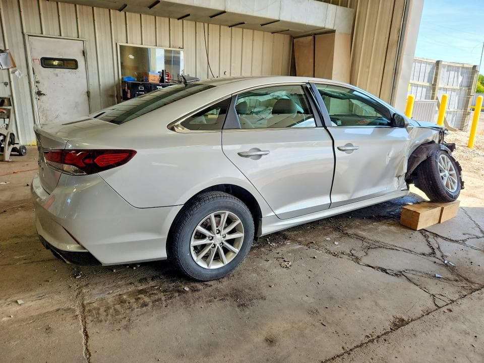 2018 HYUNDAI SONATA SE 3