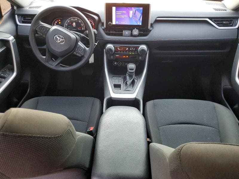 2023 TOYOTA RAV4 LE 8