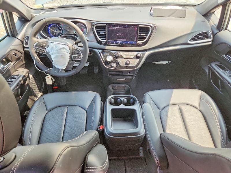 2026 CHRYSLER PACIFICA SELECT 8