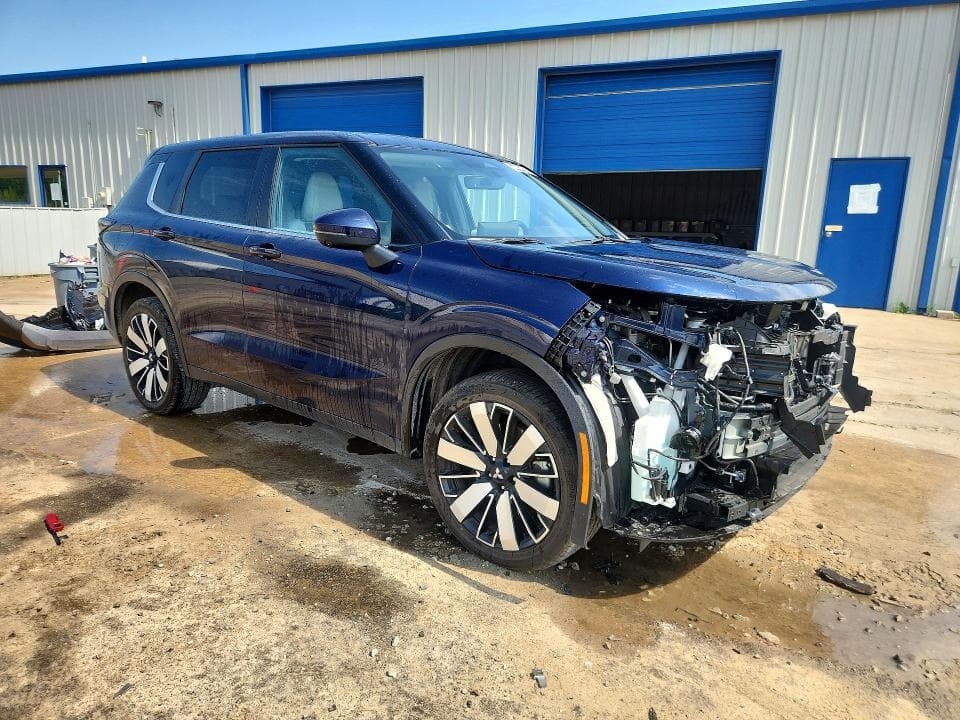 2025 MITSUBISHI OUTLANDER SE 4