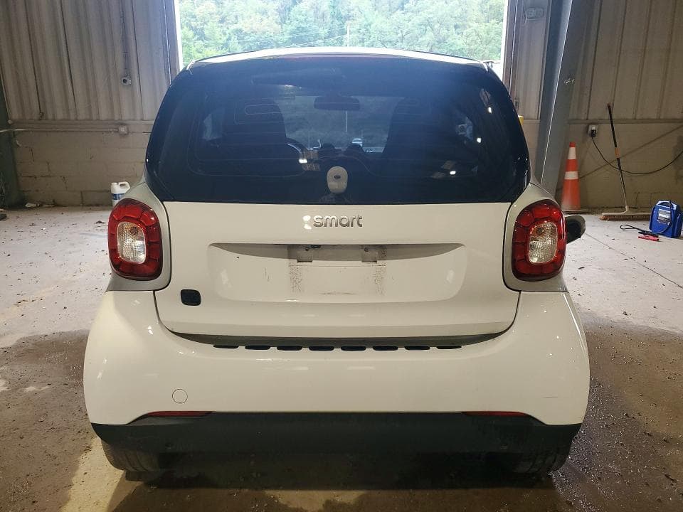 2018 SMART FORTWO 6