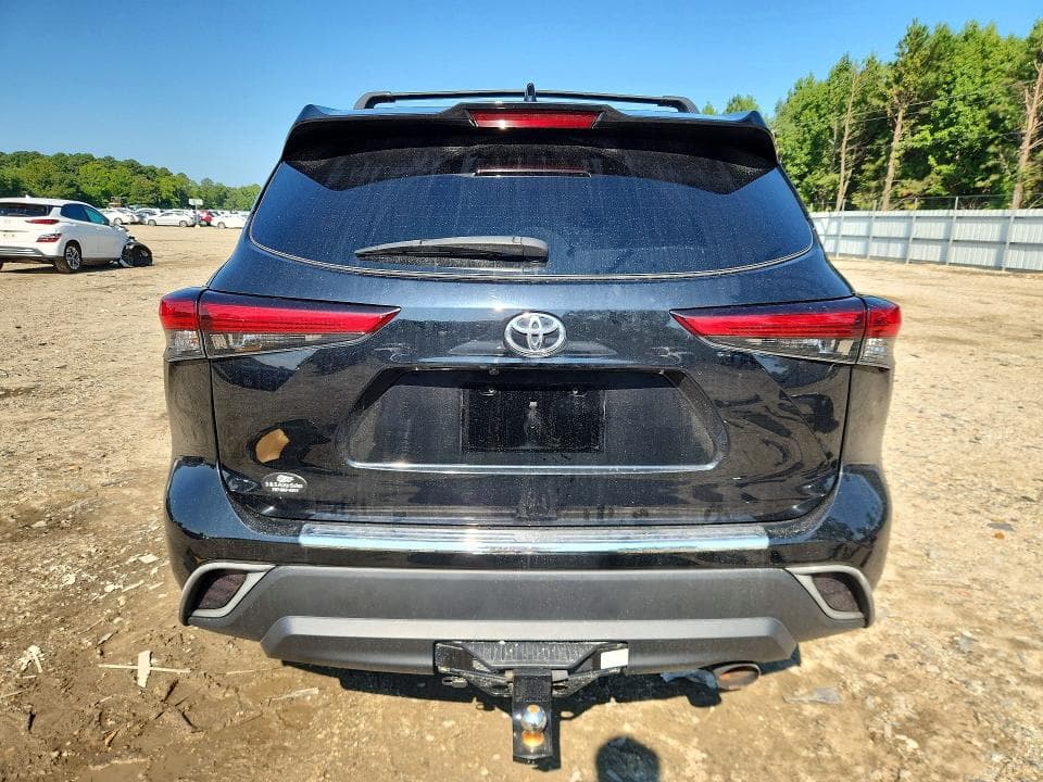 2021 TOYOTA HIGHLANDER XLE 6