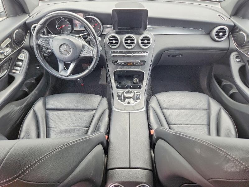 2018 MERCEDES-BENZ GLC 300 4MATIC 8