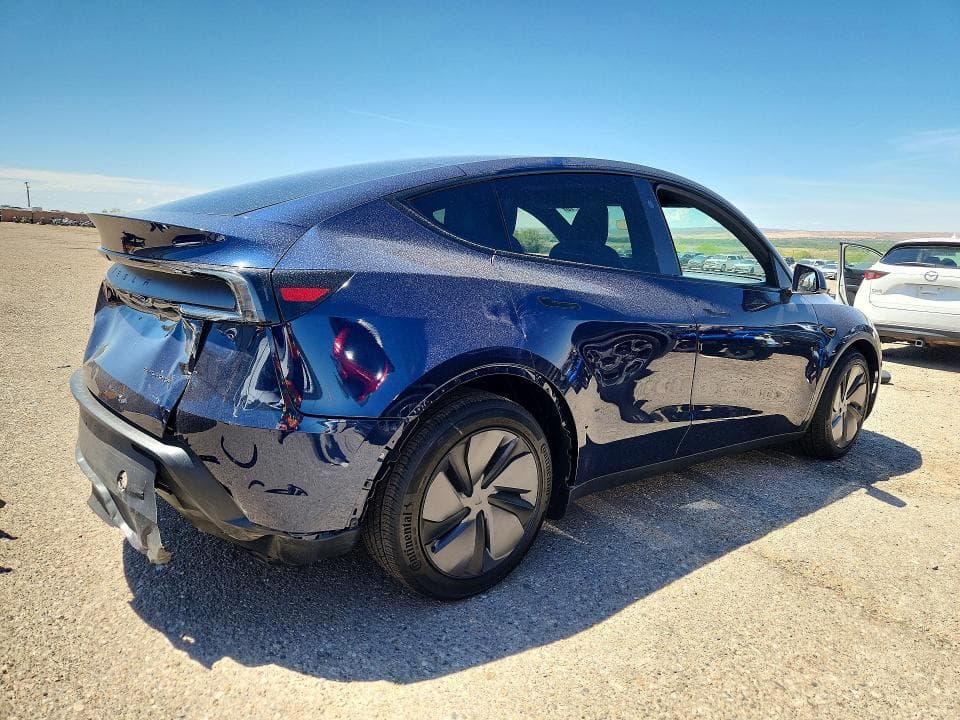 2026 TESLA MODEL Y 3