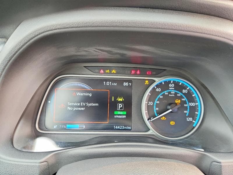 2025 NISSAN LEAF S 9
