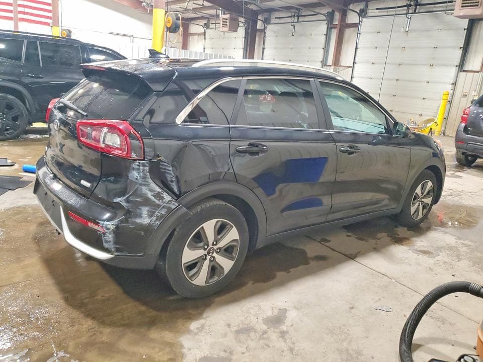 2017 KIA NIRO LX 3