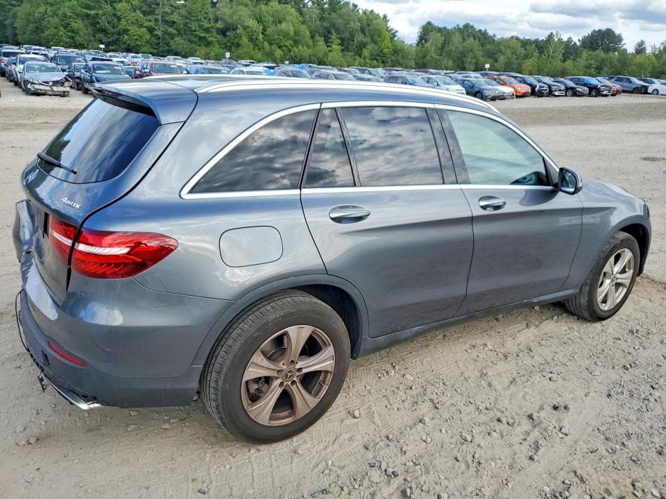 2017 MERCEDES-BENZ GLC 300 4MATIC 3